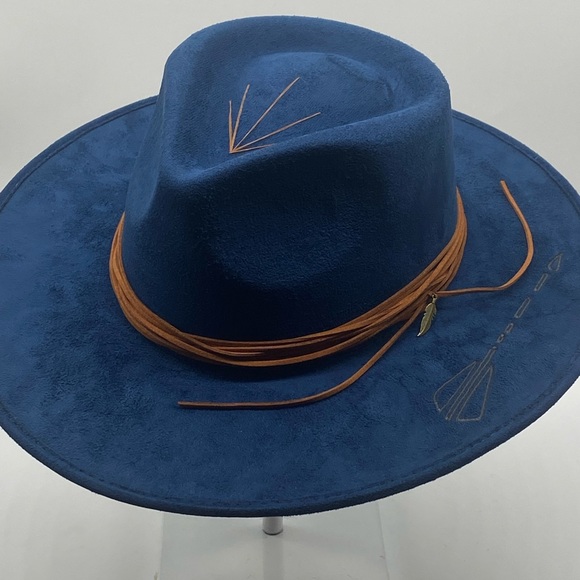 Beau - Picture 4 of 7